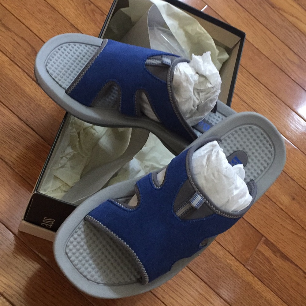 Womens sandals